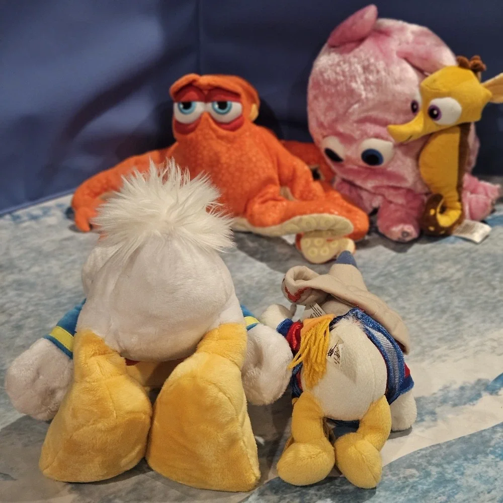 Disney‎ Donald Duck Plush Lot Big Feet Donald Plus Epcot Mexico Pavilion Donald